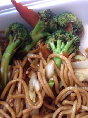 Noodles with broccoli chicken !