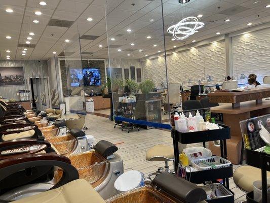 Foot Spas and Nail stations