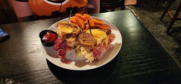 Reuben sandwich