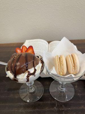 Vanilla macarons and cream puff profiteroles