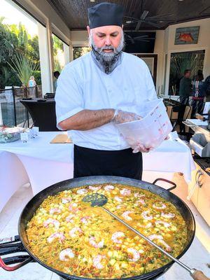 Pop Up Catering - Entertain your guests with the method of Paella Cooking right before their eyes.