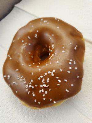 Salted caramel donut to go