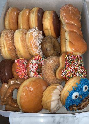 Yummy donuts for me!!! Ok, I'll share.