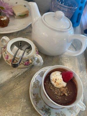 Chocolate mousse & earl grey tea