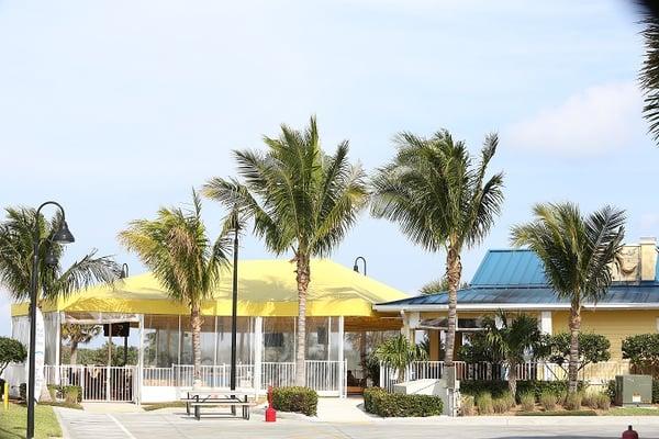 Jupiter Pointe Bar & Grill