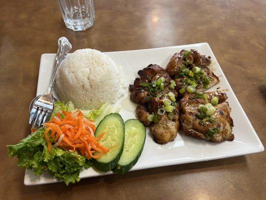 Grilled chicken rice plate