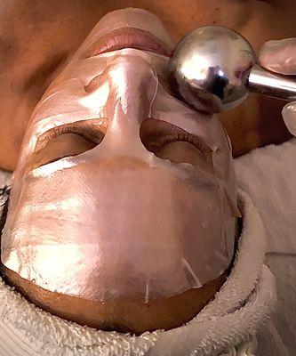 Ice globe with hyaluronic mask ...