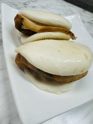 Pork belly buns