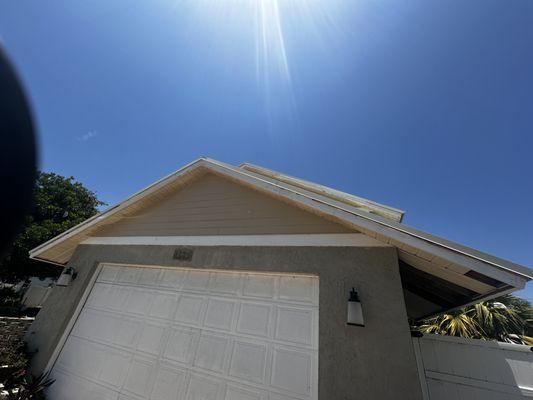 Soffit old color.