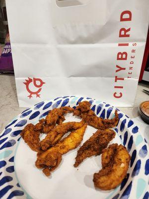 7 pc chicken tender but should be an 8ct meal