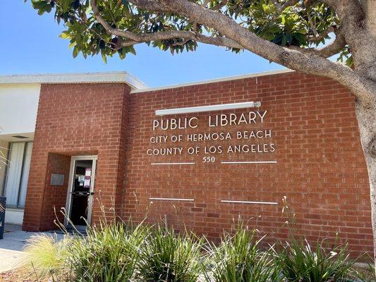 LA County Library - Hermosa Beach Library