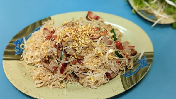 F1 - Roast Pork Stir Fried Noodles