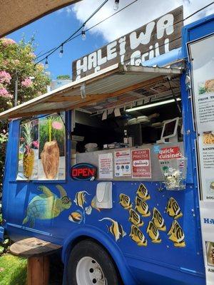 Haleiwa seafood truck