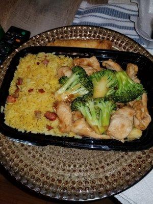 Chicken with Broccoli combo plate