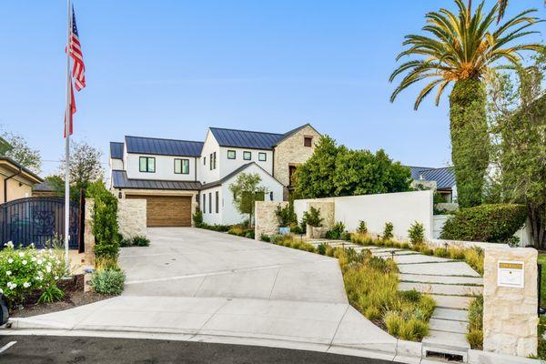 Front yard - complete masonry & landscape.