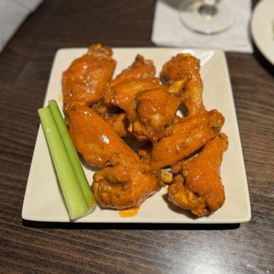 CHICKEN WINGS