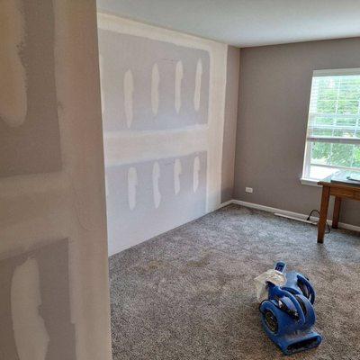 LOFT CONVERTION.
Preexisting rails were removed, walls framed, elect and drywall and finally paint giving this family a new bedroom.