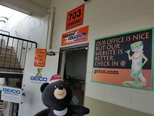 They are a Geico "Guaranteed" Auto Repair Facility with actual Geico office & adjusters inside =)