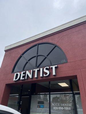 Dentist