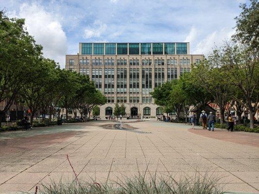 Founder's Plaza, Dallas