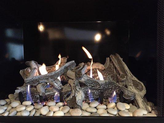 NEW Driftwood Log Set