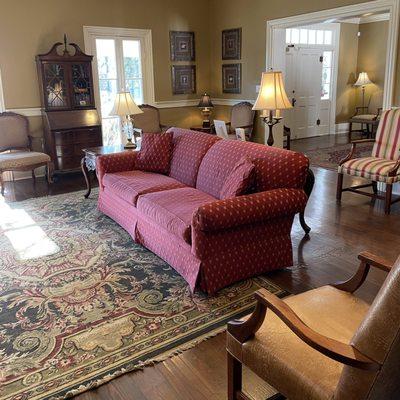 Spacious seating arrangment in the reception area at Bryant dentist Ouellette Family Dentistry