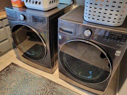 LG Washer and Dryer in black stainless. Less than $800 each out the door and delivered.