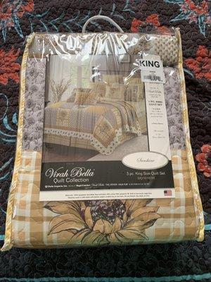 My latest purchase from my favorite place (sunshine quilt)