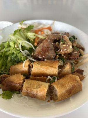 13. Bun thit nuong cha gio