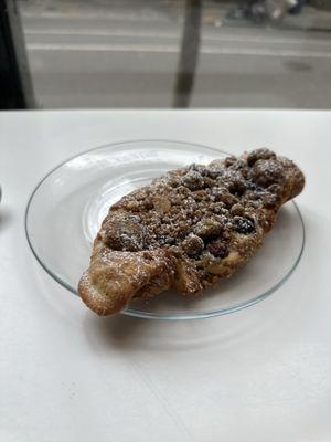 Blueberry  Crumble Croissant