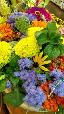 Beautiful, locally grown flower bouquets from Friendly Farm in Iowa City!