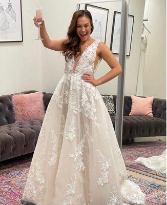 2022 collection Finch gown....cheers!