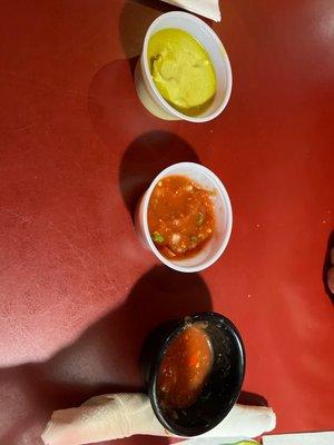 Salsa trio that comes with the chips