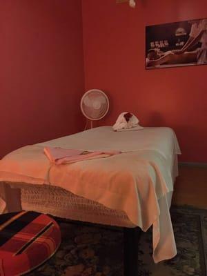 side massage room