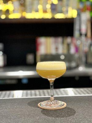 Passion fruit pisco sour