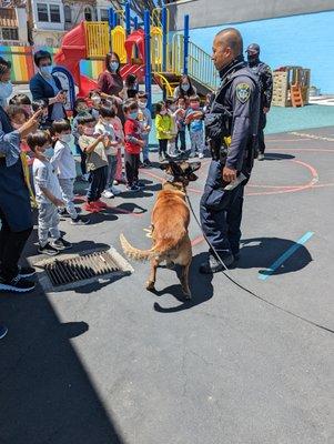 Oakland Police Oficers visited LMCC to teach students about their job and importance in the community