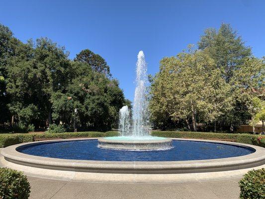 Hoover Fountain