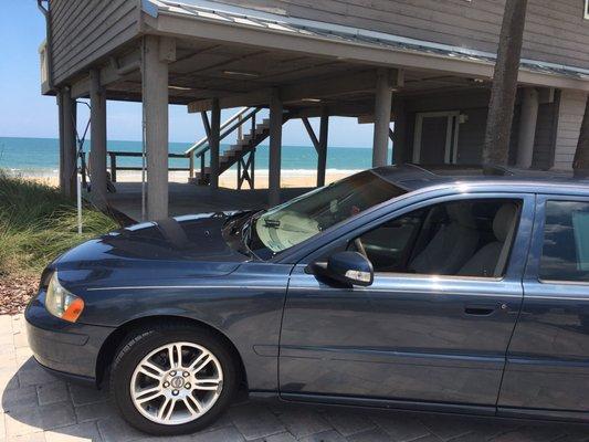 2007 Volvo V70 on a Sunday drive down the beach