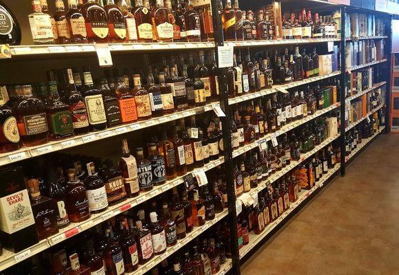 Huge selection of Bourbon, Rye and other American Whiskeys