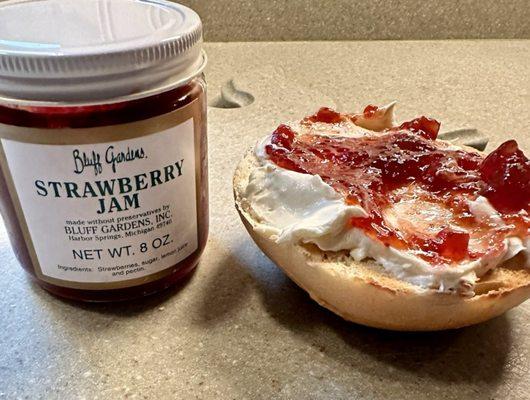 Johan's Plain Bagel  W/Cream Cheese & Bluff Garden Strawberry  Jam