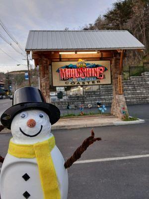 Snowman visits Moonshine Mountain Coaster