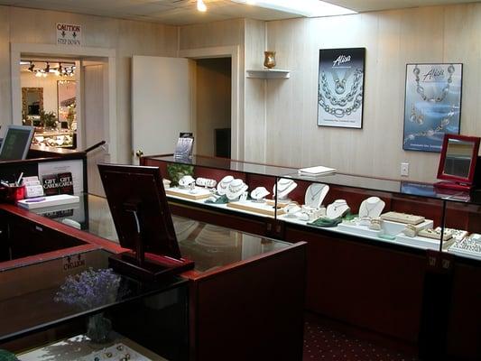 Vera's Fine Jewelers Interior 1