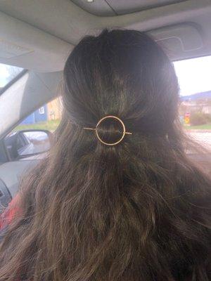 Love my new hair pin!! So classic and classy!!