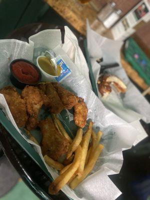 Wings and fries basket (forgot to take the pic first lol )