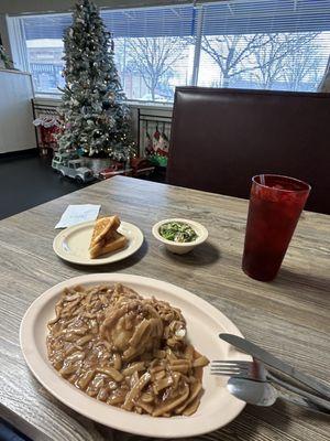 Cozy, homey atmosphere for my beef & noodles lunch.