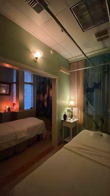 couple massage room