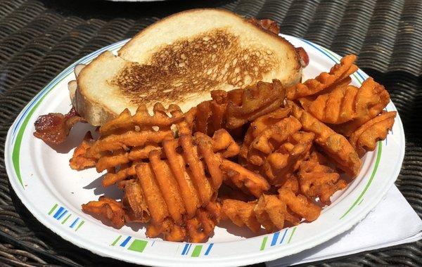 Hot Birdie with Sweet Potato Fries