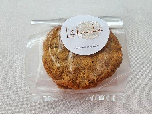 Complimentary take home cookie