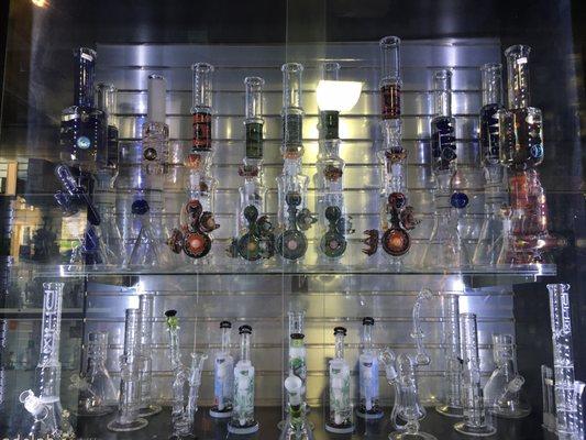 Great selection of water pipes and glass pieces