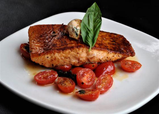 Tomato Basil Salmon